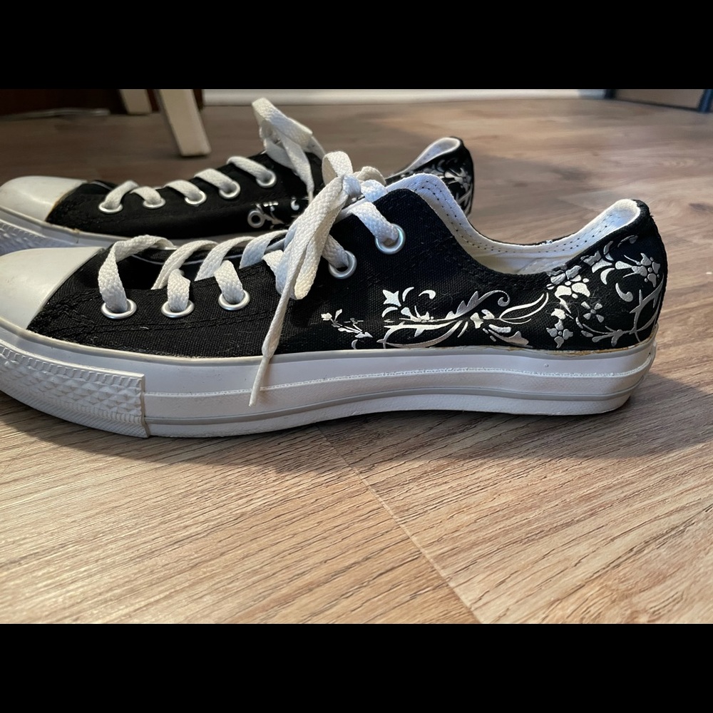 Last chance before I donate!Brand New Converse All
